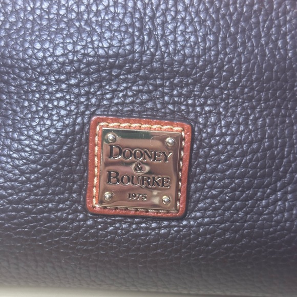 Dooney & Bourke vintage Crossbody - Picture 4 of 15